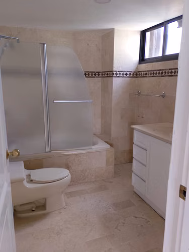 Penthouse con vista al mar y terraza privada con Jacuzzi
