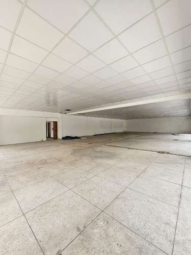 Local en alquiler en exclusiva plaza comercial de Naco - Imagen 2