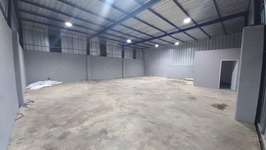 Nave en alquiler en Jacobo Majluta - Imagen 3