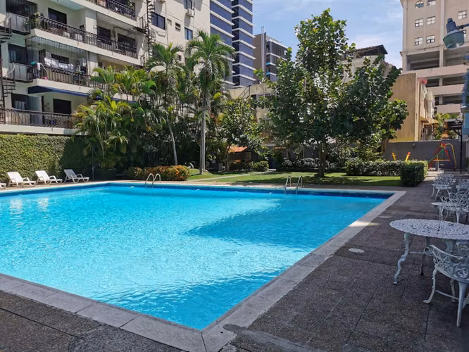 Apartamento En Alquiler De 4 Habitaciones Y 2 Baños En Piantini - Imagen 8