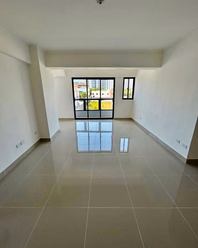 Apartamento con 3 Habitaciones y 2 Parqueos de Venta en Urb. Jardines del Sur, Av. Hispanoamericana!