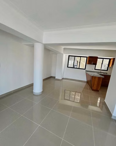 Apartamento con 3 Habitaciones y 2 Parqueos de Venta en Urb. Jardines del Sur, Av. Hispanoamericana!