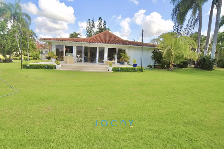Jochy Real Estate vende, Golf Villa en Casa de Campo, La Romana, R.D