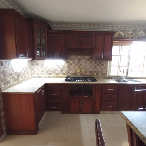 Casa en venta de 3 niveles en la Zona Oriental, Santo Domingo Este. - Imagen 8