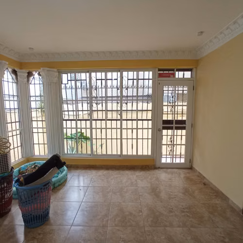 Casa en venta de 3 niveles en la Zona Oriental, Santo Domingo Este. - Imagen 10