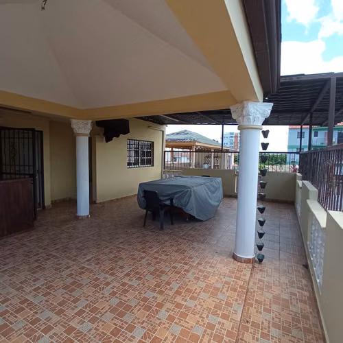 Casa en venta de 3 niveles en la Zona Oriental, Santo Domingo Este. - Imagen 19