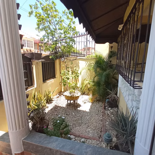 Casa en venta de 3 niveles en la Zona Oriental, Santo Domingo Este. - Imagen 6