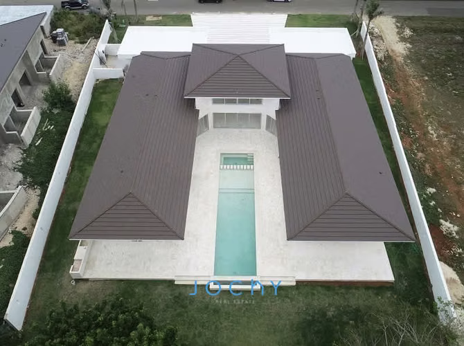 Jochy Real Estate vende, villa en Casa de Campo, La Romana, R.D - Imagen 8