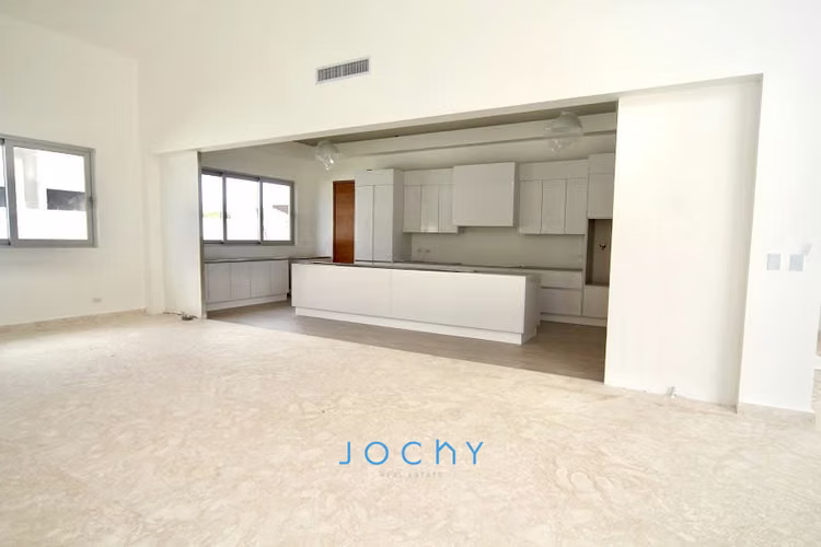 Jochy Real Estate vende, villa en Casa de Campo, La Romana, R.D - Imagen 4