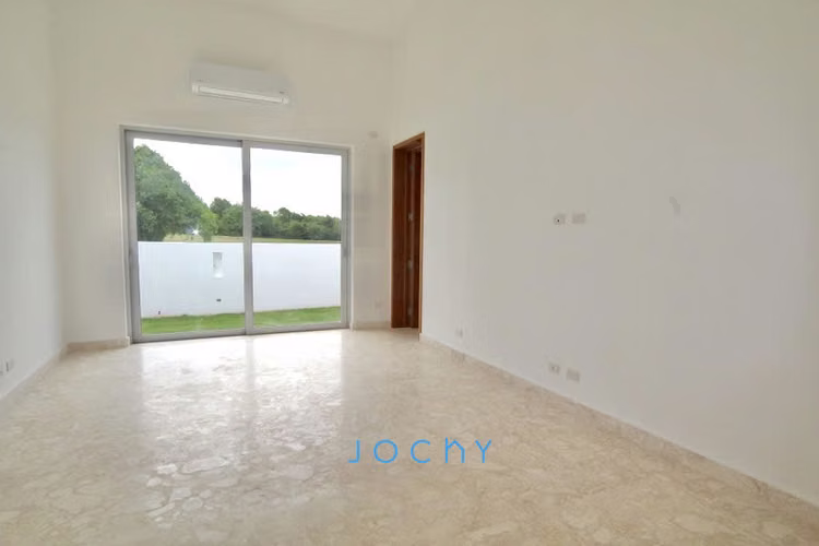 Jochy Real Estate vende, villa en Casa de Campo, La Romana, R.D - Imagen 5