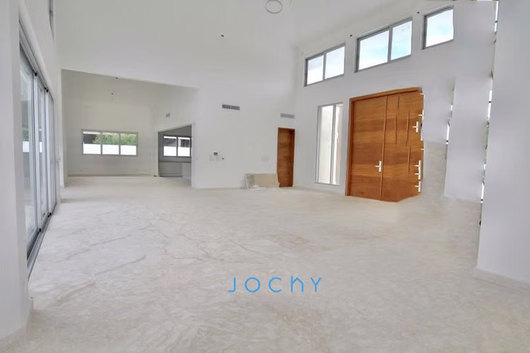 Jochy Real Estate vende, villa en Casa de Campo, La Romana, R.D - Imagen 2
