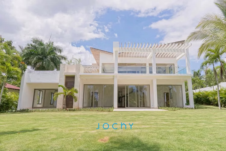 Jochy Real Estate vende, villa en Casa de Campo, La Romana, R.D - Imagen 8