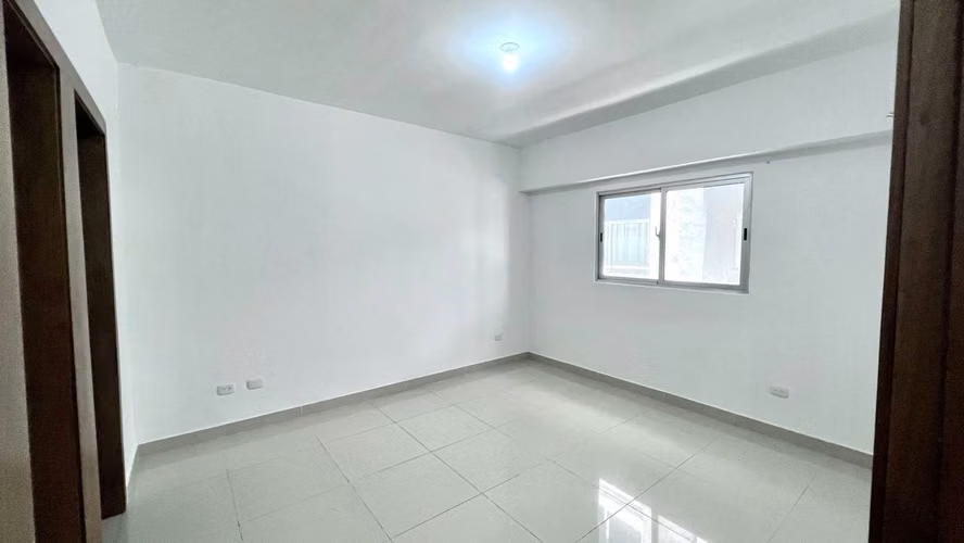 Apartamento en alquiler en Zona Universitaria - Imagen 5