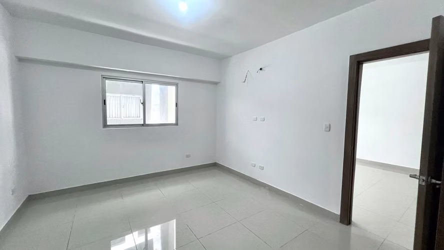 Apartamento en alquiler en Zona Universitaria - Imagen 8