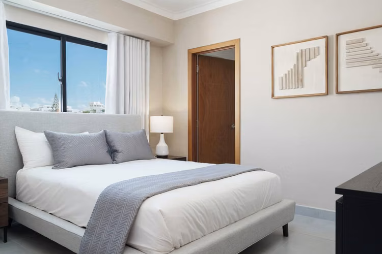 Apartamento amueblado en venta yalquiler en Santo Domingo, Evaristo Morales - Imagen 3