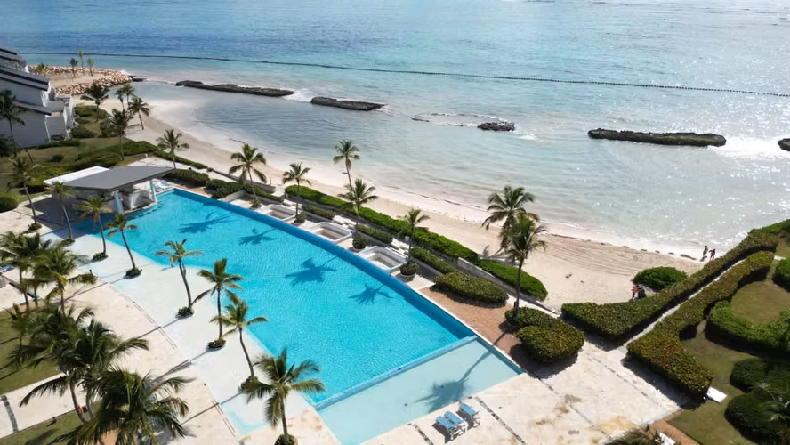 Compra Un Apartamento En La Playa Cuando viajes a Rd!!