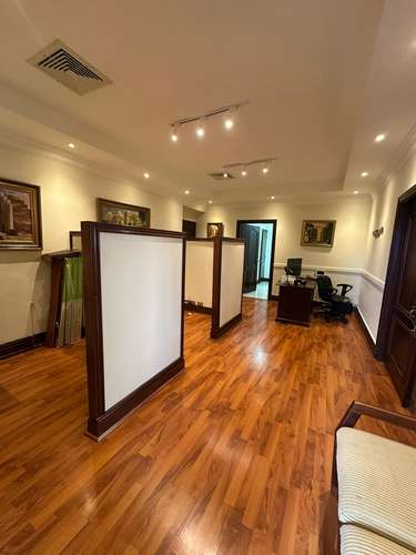 Local Comercial en alquiler Vacío en el Ensanche Paraiso