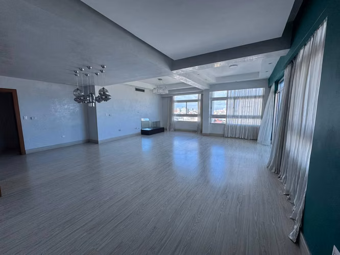 Alquilo apartamento en Bella Vista con línea blanca - Imagen 2