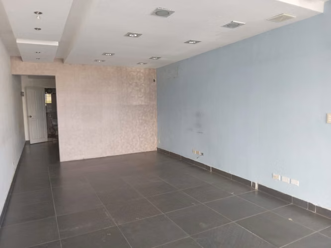 Oficina Alquiler Naco de 43 m2 – Segundo Nivel - Imagen 2