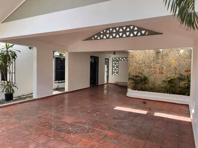 Casa en Alquiler de 4 Hab. en el Millon, D.N.
