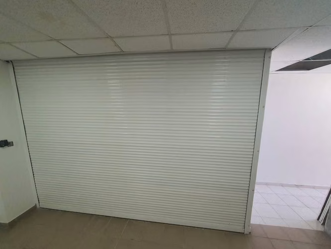 Vendo local para oficinas en Naco - Imagen 6