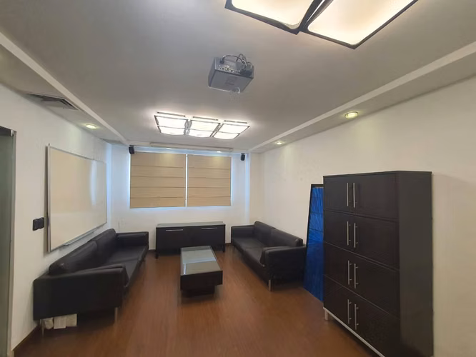Vendo local para oficinas en Naco - Imagen 4