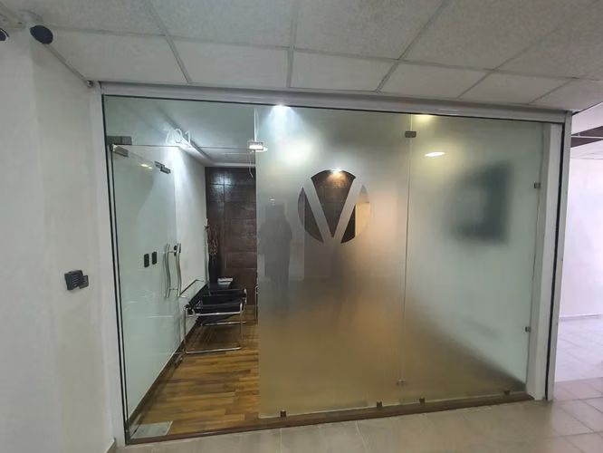 Vendo local para oficinas en Naco - Imagen 3
