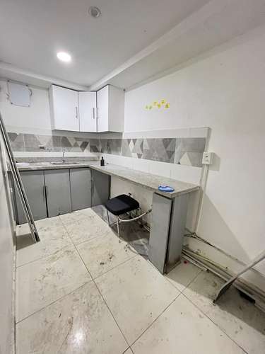 Alquilo Local Comercial en Urb Fernandez - Imagen 6