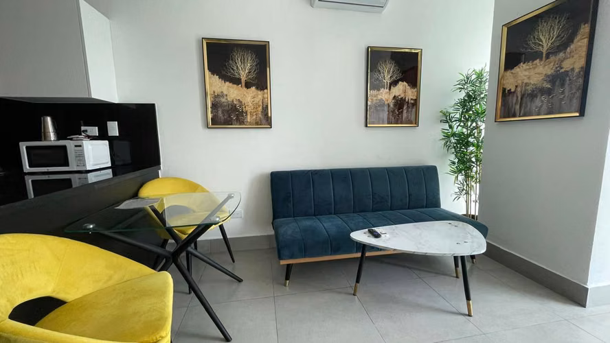 Apartamento en venta amueblado en excelente zona de Serralles Santo Domingo D.N.