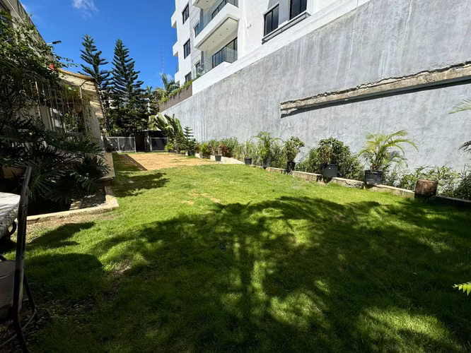 Alquilo casa en Naco