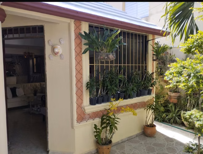 CASA DE DOS NIVELES EN BUENA VISTA PRIMERA - Imagen 7