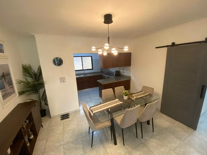 Venta Apartamento Evaristo Morales, cerca Churchil