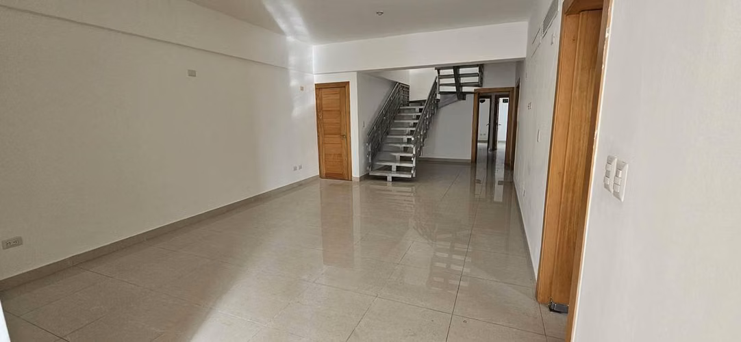 Penthouse En Alquiler En La Zona Exclusiva De Naco Con Vista Despejada Al Mar
