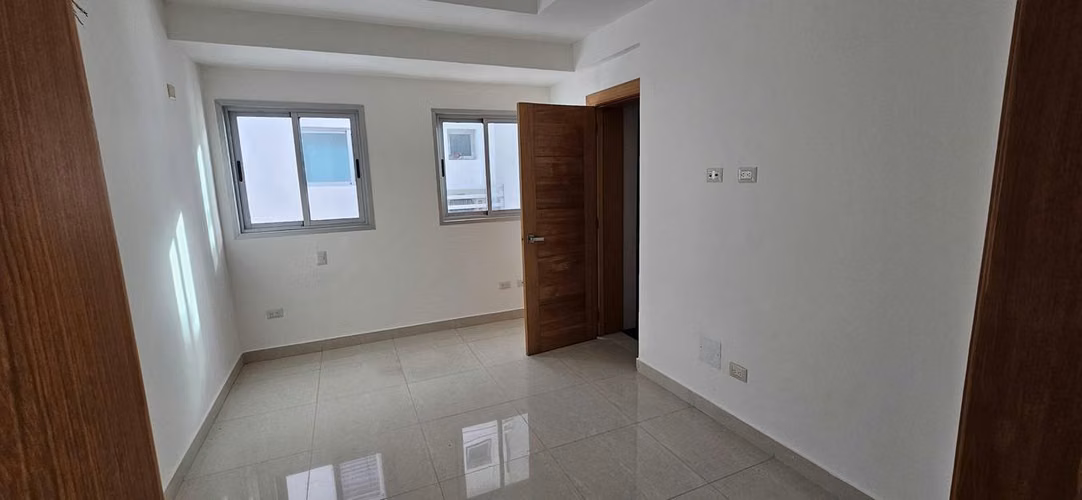 Penthouse En Alquiler En La Zona Exclusiva De Naco Con Vista Despejada Al Mar
