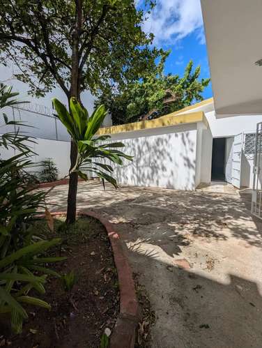 LOCAL COMERCIAL PARA ALQUILER GAZCUE - Imagen 2