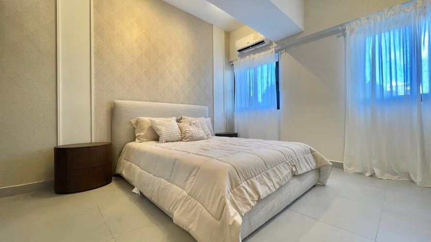 Apartamento en Alquiler Amueblado de lujo en Naco - Imagen 2