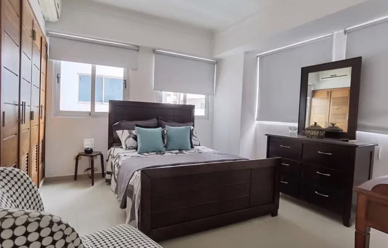 Apartamento En Alquiler De 1 Habitación Y 2 Baños En Piantini - Imagen 3
