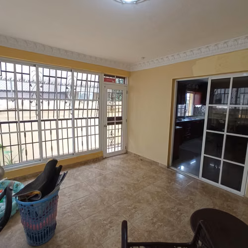 Casa en venta de 3 niveles en la Zona Oriental, S.D.E. - Imagen 8