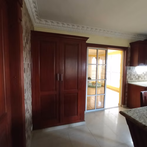 Casa en venta de 3 niveles en la Zona Oriental, S.D.E. - Imagen 10