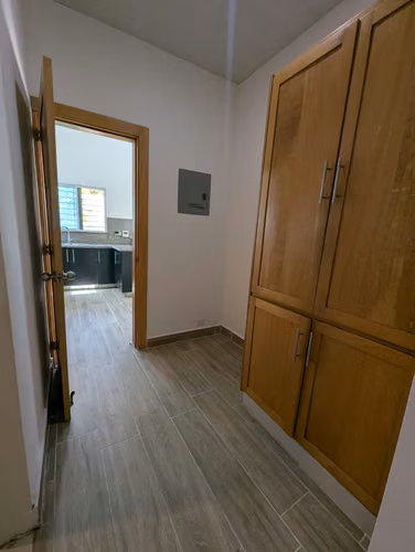 Hermosa Casa en Isabel Villas, sector Arroyo Hondo. - Imagen 4