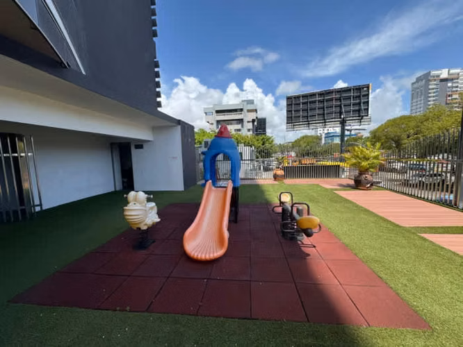 Residencia de Alto Nivel con Vista al Mar
