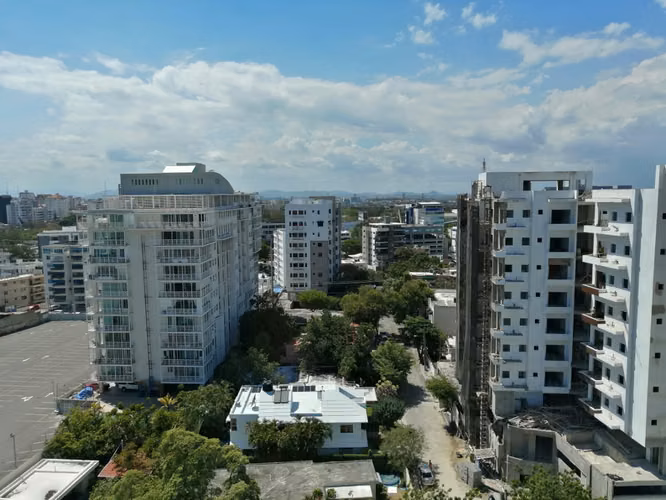 Alquilo Moderno Apartamento Amueblado en la Esperilla