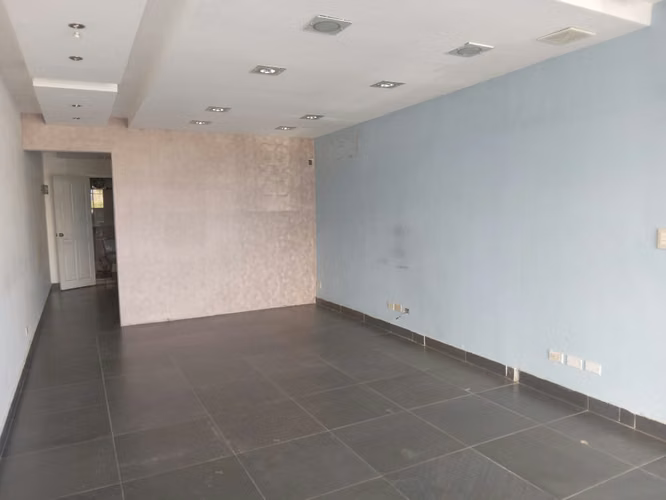 Oficina Alquiler Naco de 43 m2 – Segundo Nivel - Imagen 2