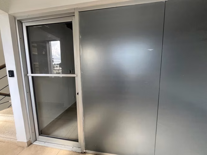 Oficina Alquiler Evaristo Morales de 45 m2 – Segundo Nivel