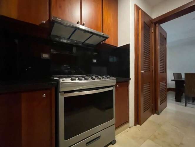 Apartamento En Alquiler De 2 Habitaciones Y 3 Baños En Piantini - Imagen 2