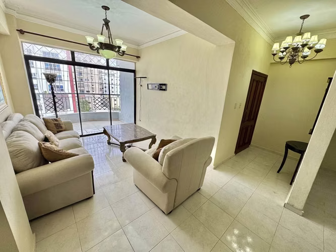 Apartamento en alquiler de 3 habitaciones en el Evaristo Morales
