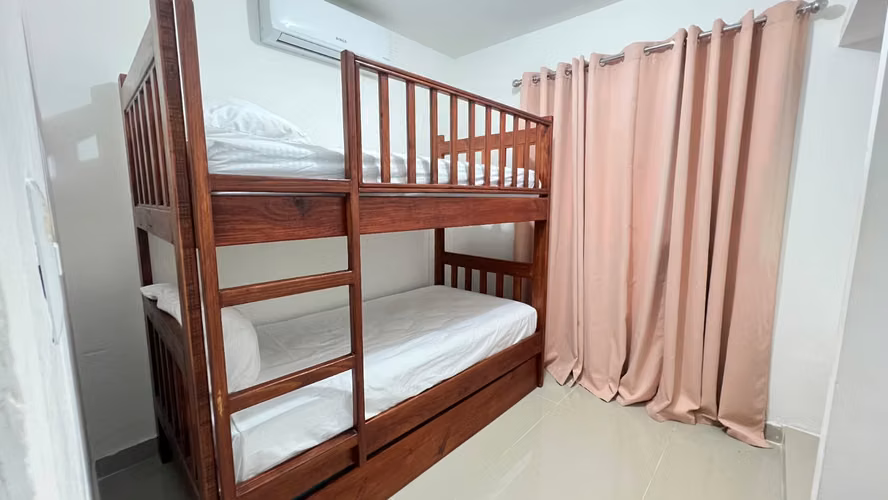 ¡No dejes pasar esta oportunidad en Punta Cana! Villa en Pueblo Bávaro - Imagen 5