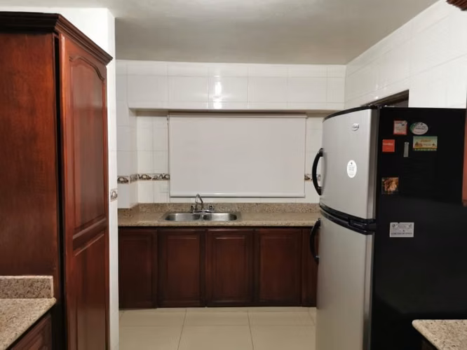 Apartamento amueblado en Alquiler en Piantini con 3 habitaciones - Imagen 2