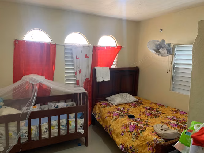 VENDO CASA EN ANDRES, BOCA CHICA, A 1 ESQ. DE LA AUTOPISTA, 4 HABS. - Imagen 4