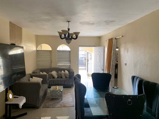 VENDO CASA EN ANDRES, BOCA CHICA, A 1 ESQ. DE LA AUTOPISTA, 4 HABS. - Imagen 2